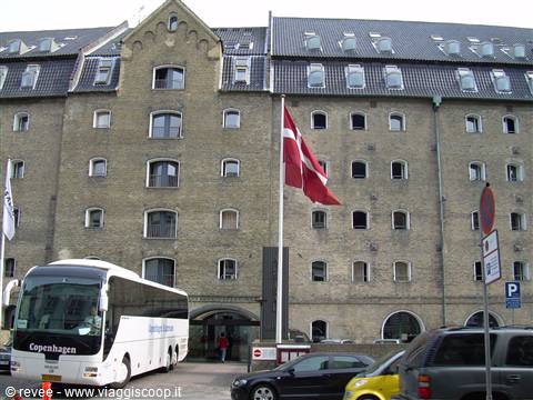 L'HOTEL