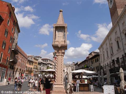 VERONA - PIAZZA DELLE ERBE