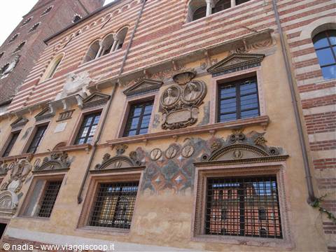 VERONA - PIAZZA DEI SIGNORI
