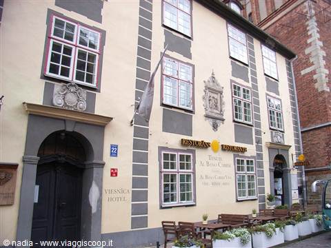LETTONIA - RIGA - RISTORANTE DI AL BANO