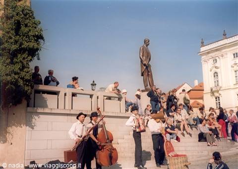 MUSICISTI IN PIAZZA