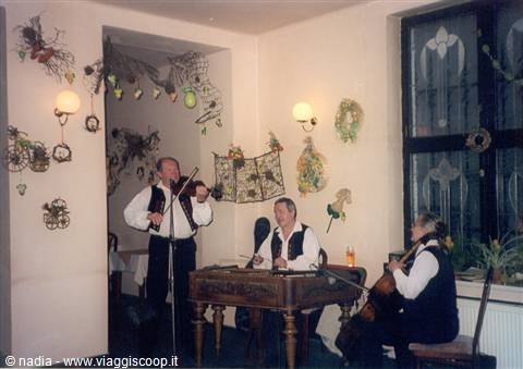AL RISTORANTE