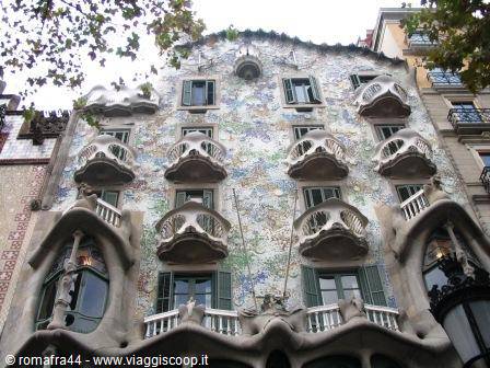 palazzo di gaudì