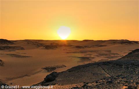 Tramonto nel deserto