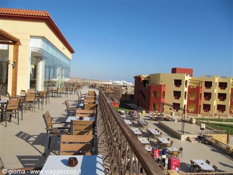 4 - Terrazza reception e ristorante n. 2
