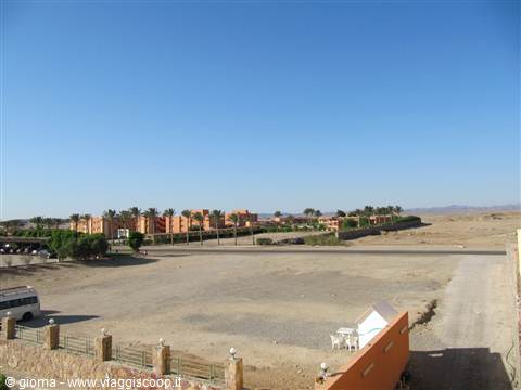 9 Tuil Garden e parcheggio