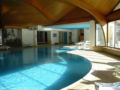 PISCINA HOTEL