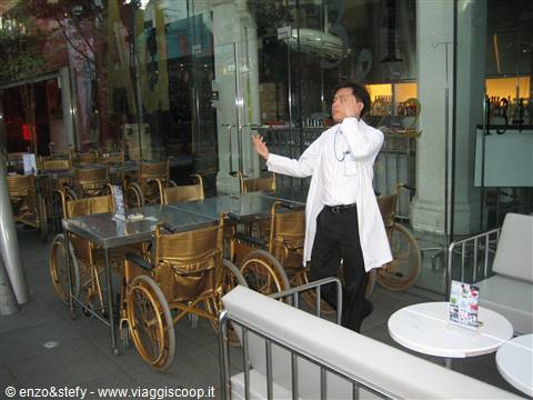 Locale pazzo Singapore