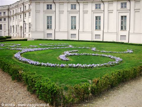 aiuola del giardino esterno