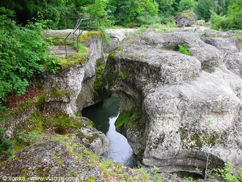 percorso esterno alle gole verso il lago