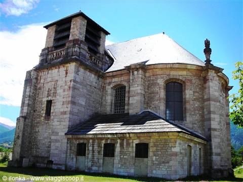 la chiesetta di mont dauphin