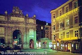 hotel e arco di trionfo