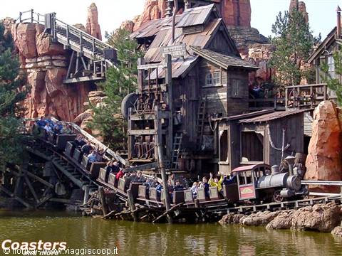 una delle migliori attrazioni: big thunder mountain