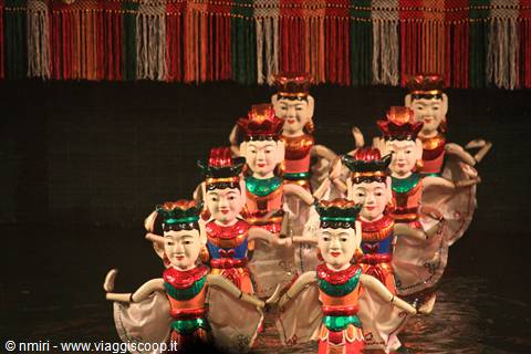 Le marionette del Puppet Show ad Ha Noi