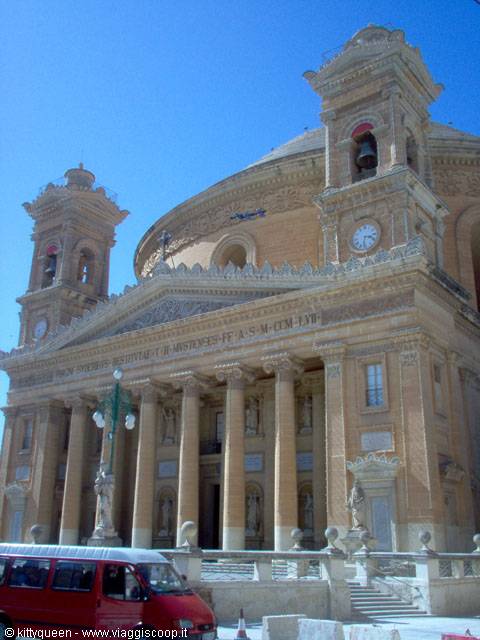 MOSTA DOME, LA TERZA CUPOLA PIU' GRANDE DEL MONDO