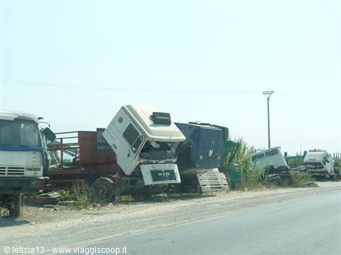 Lungo le strade albanesi