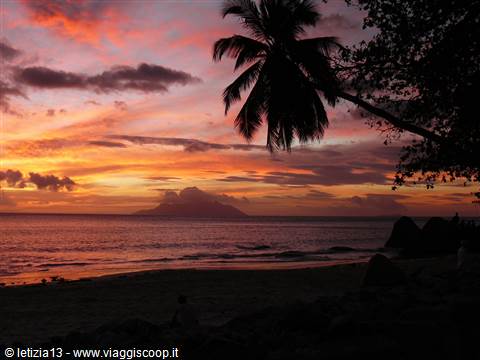 Tramonto a Beau Vallon