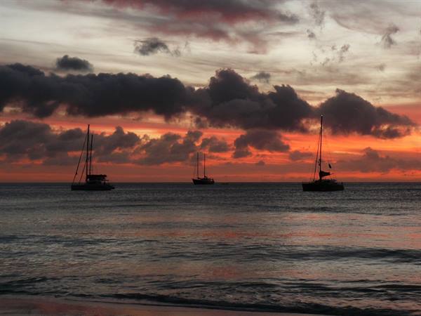 Tramonto a Beau Vallon