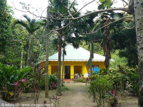 La Digue on the road