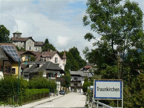 On the road - Traunkirchen