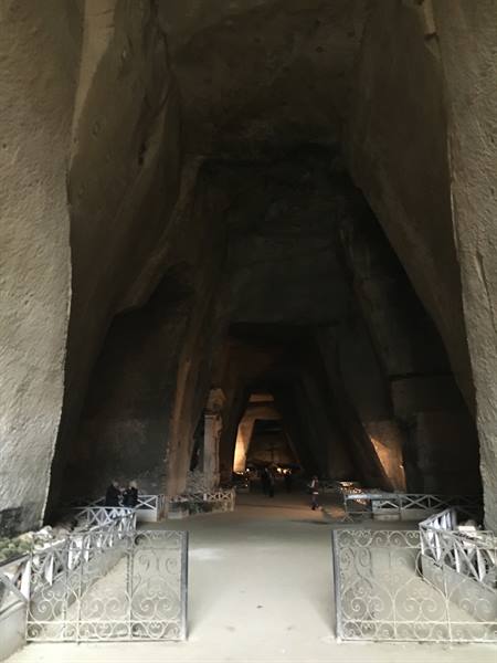 Cimitero delle Fontanelle