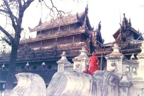 Mandalay - monastero