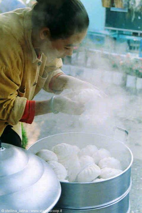 Kengtong: ravioli al vapore al mercato