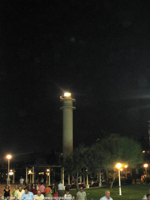 Il faro di Torre del Mar