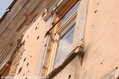 Particolare di una casa a Mostar