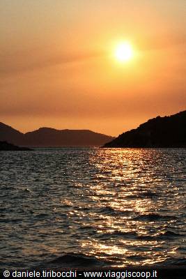 TRAMONTO SUL MARE
