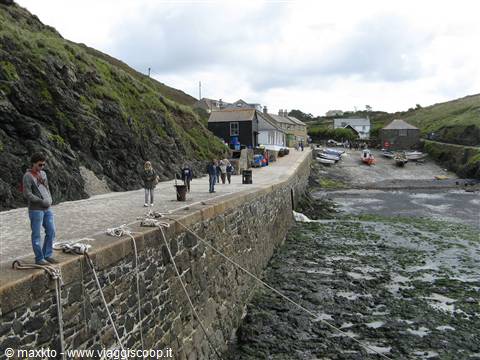 Bassa marea a Mullion Cove ( Lizard)