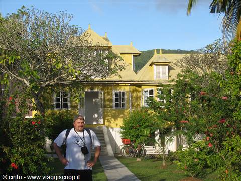 La Digue - Hellow House