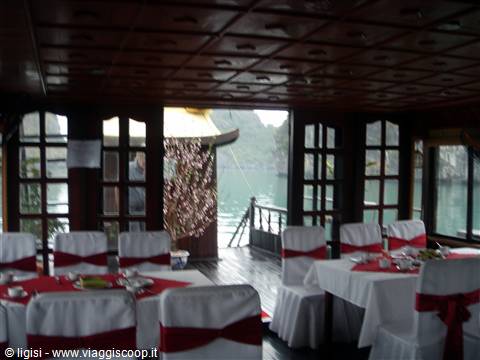 Halong interno della giunca