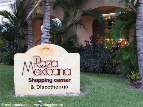 Plaza Mexicana al Tropical
