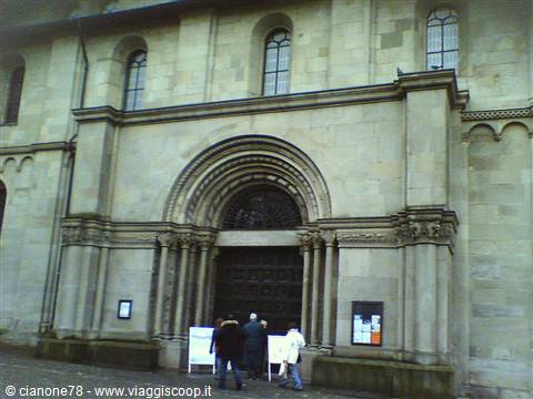 Ingresso alla cattedrale