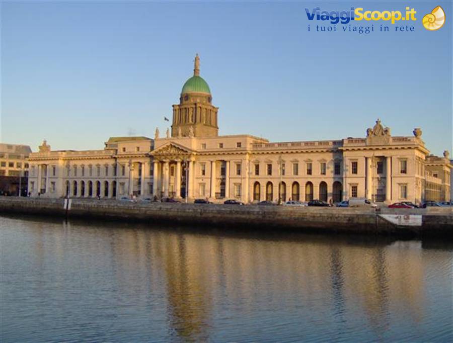 custom house