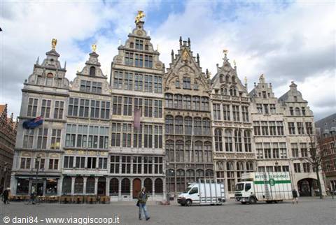 antwerpen grote markt guildhouses