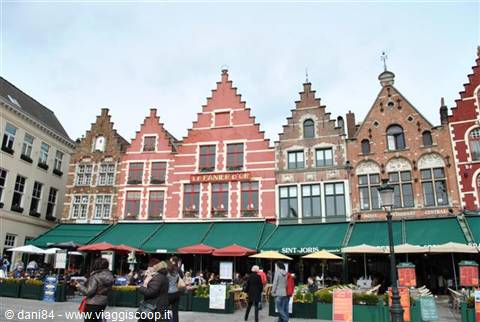 Brugge market square