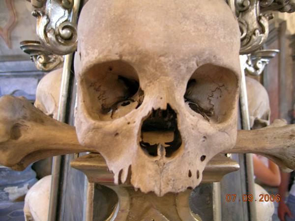 l'impressionante ossario di Kutnà Hora