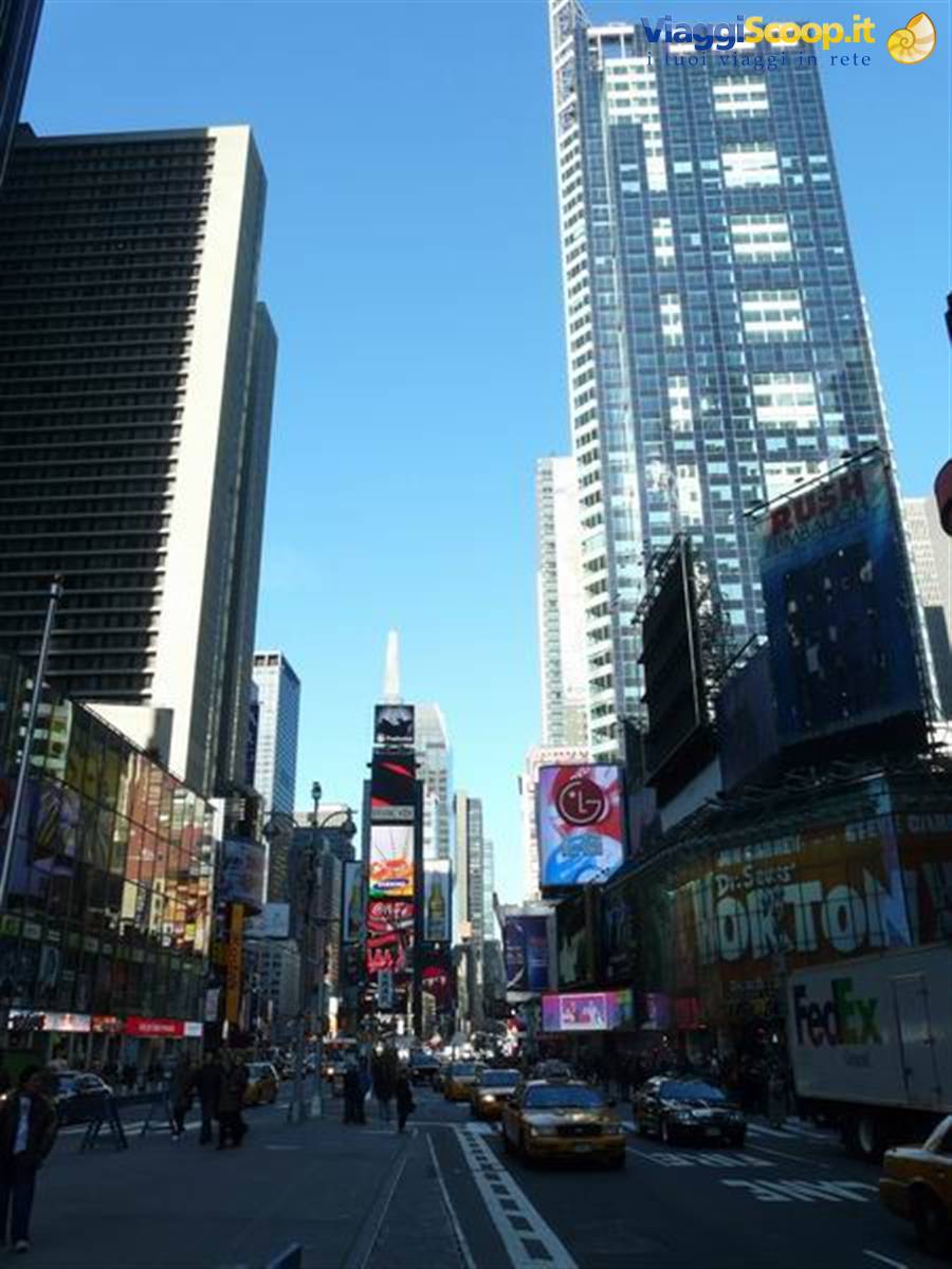 Broadway Av