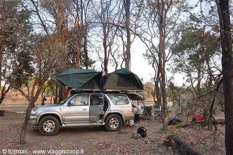 camping sulle rive del Lwangwa 