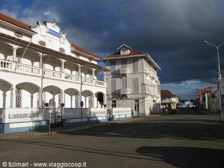 Banca Centrale e Rua de Angola, centro cittá