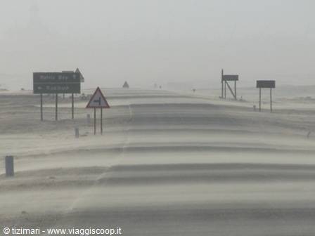 tempesta di sabbia arrivando a Walvis Bay