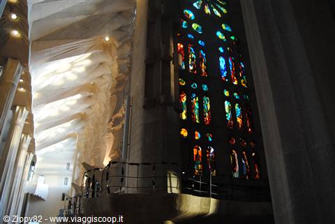 Interno della Sagrada Familia
