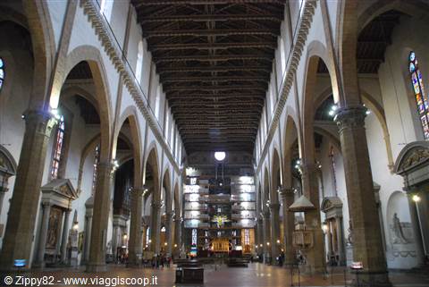 Santa Croce il Pantheon degli illustri fiorentini