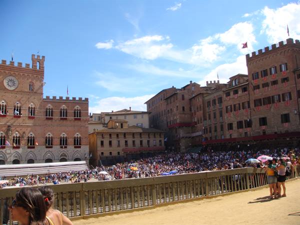 La Piazza si prepara
