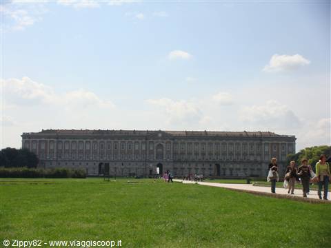 La reggia dall'esterno