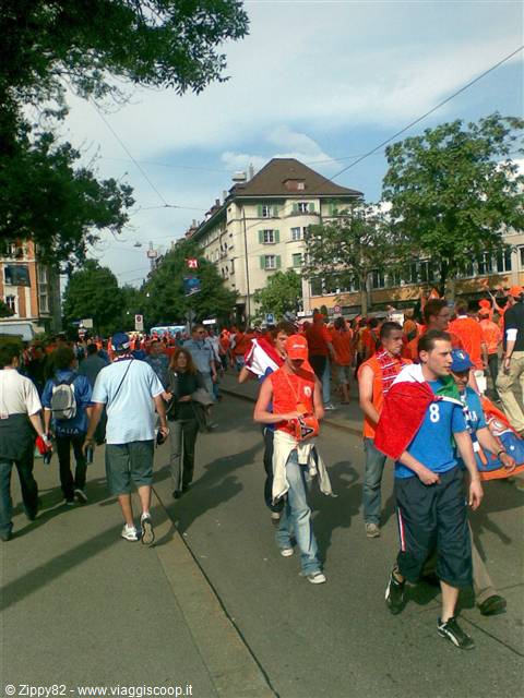 Il prepartita per le strade di Berna