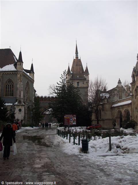 Il castello Vajdahunyad