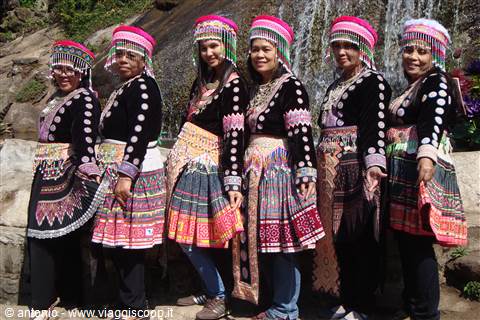 Donne Hmong